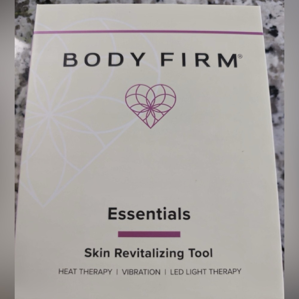 New
BODY FIRM ESSENTIAL-SKIN REVITALIZING TOOL/HEAT/LED LIGHT THERAPY, VIBRATION